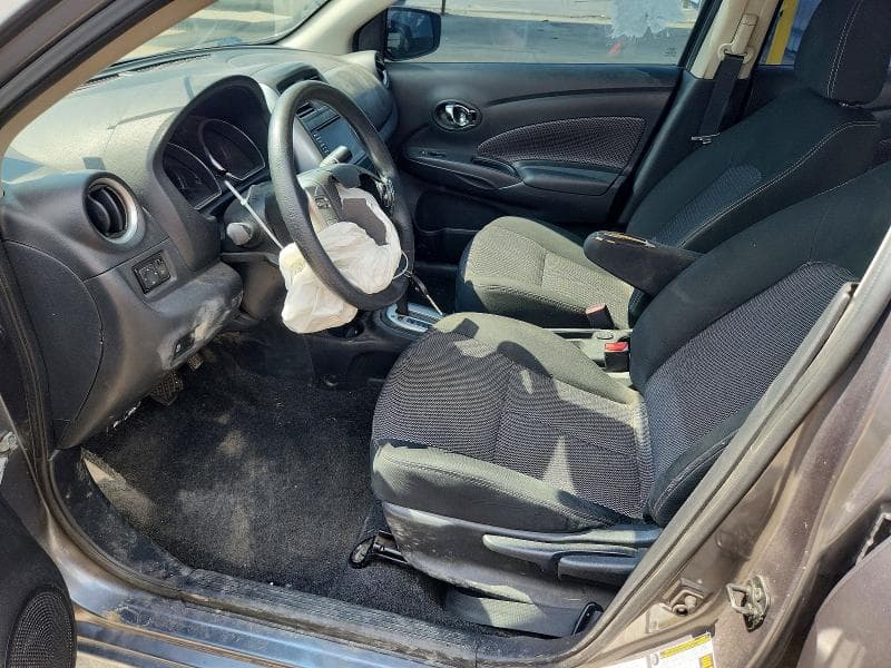 2019 NISSAN VERSA SV 7