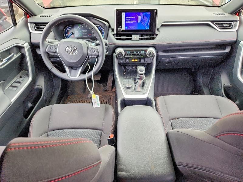 2025 TOYOTA RAV4 SE 8