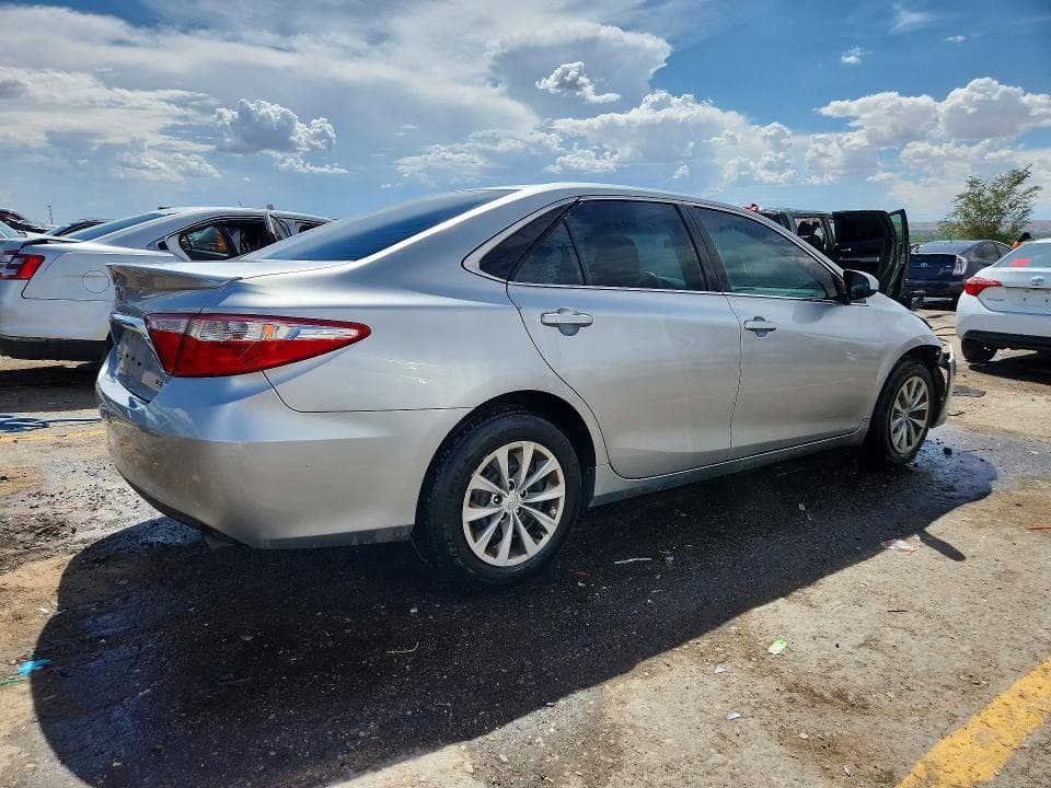 2017 TOYOTA CAMRY LE 3