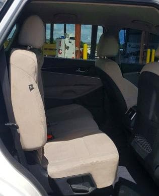 2019 KIA SORENTO LX V6 11