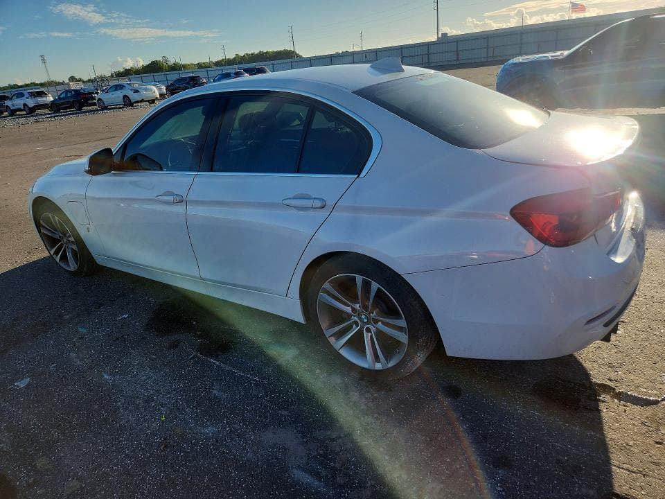 2018 BMW 330E 2