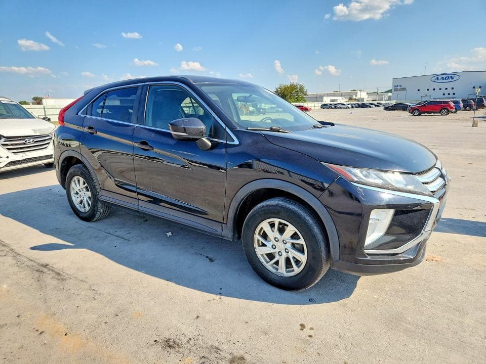 2019 MITSUBISHI ECLIPSE CROSS ES 4