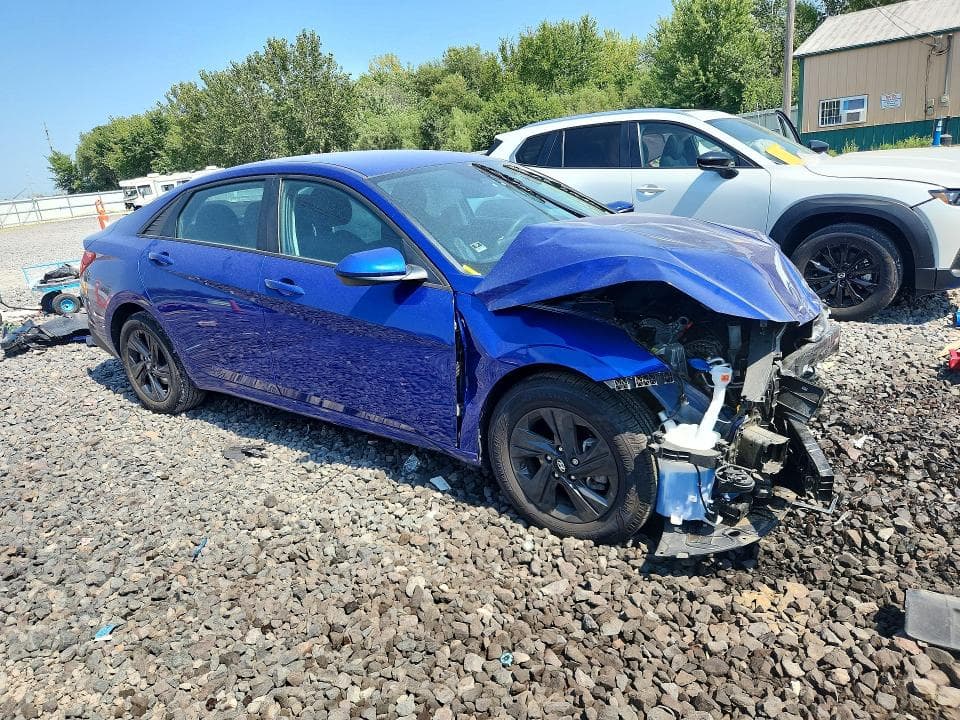 2023 HYUNDAI ELANTRA SEL 4