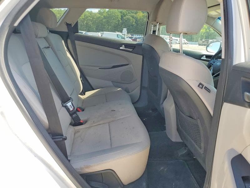 2019 HYUNDAI TUCSON SE 11
