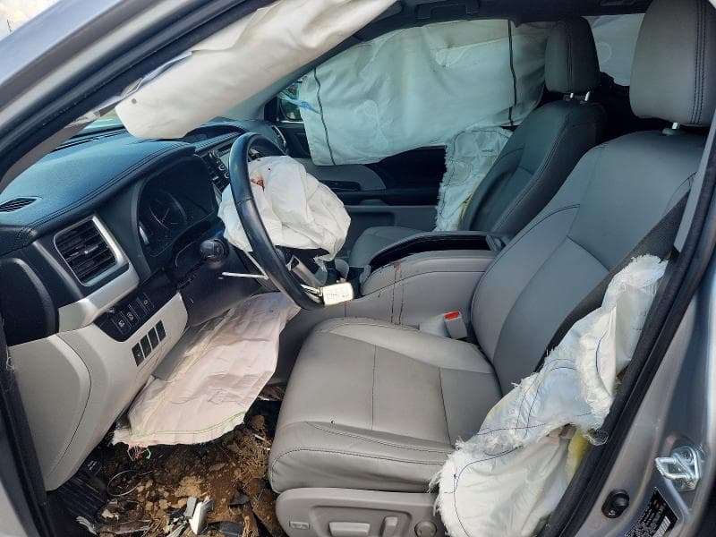 2018 TOYOTA HIGHLANDER XLE 7