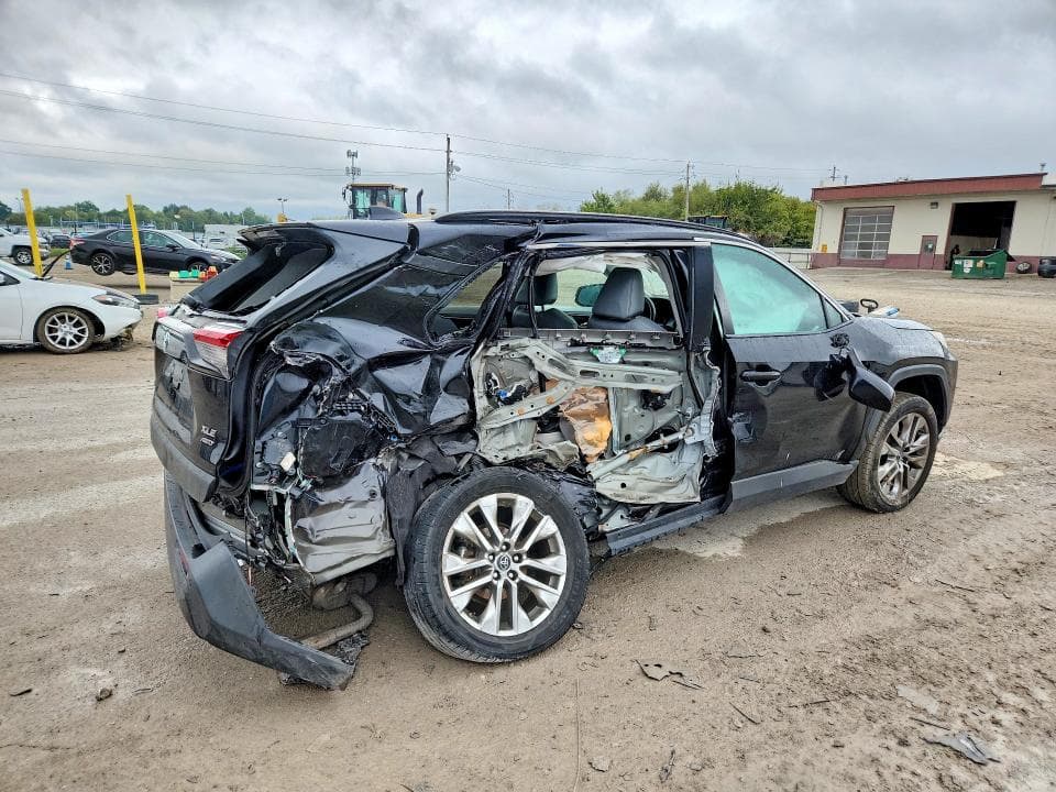 2019 TOYOTA RAV4 XLE PREMIUM 3
