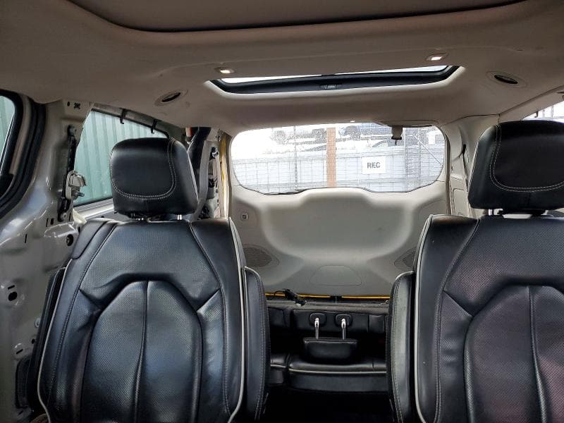 2021 CHRYSLER PACIFICA LIMITED 10