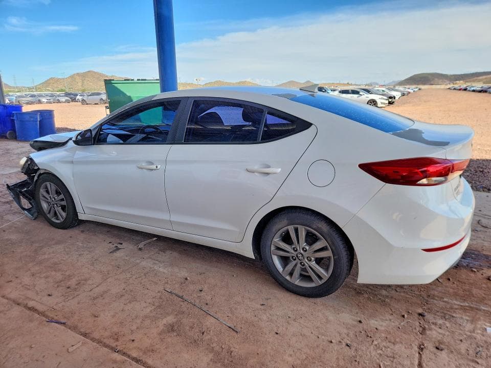 2017 HYUNDAI ELANTRA SE 2