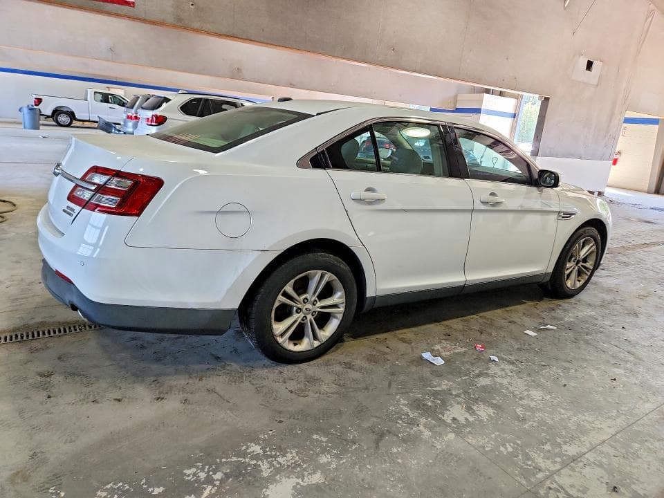 2017 FORD TAURUS SEL 3