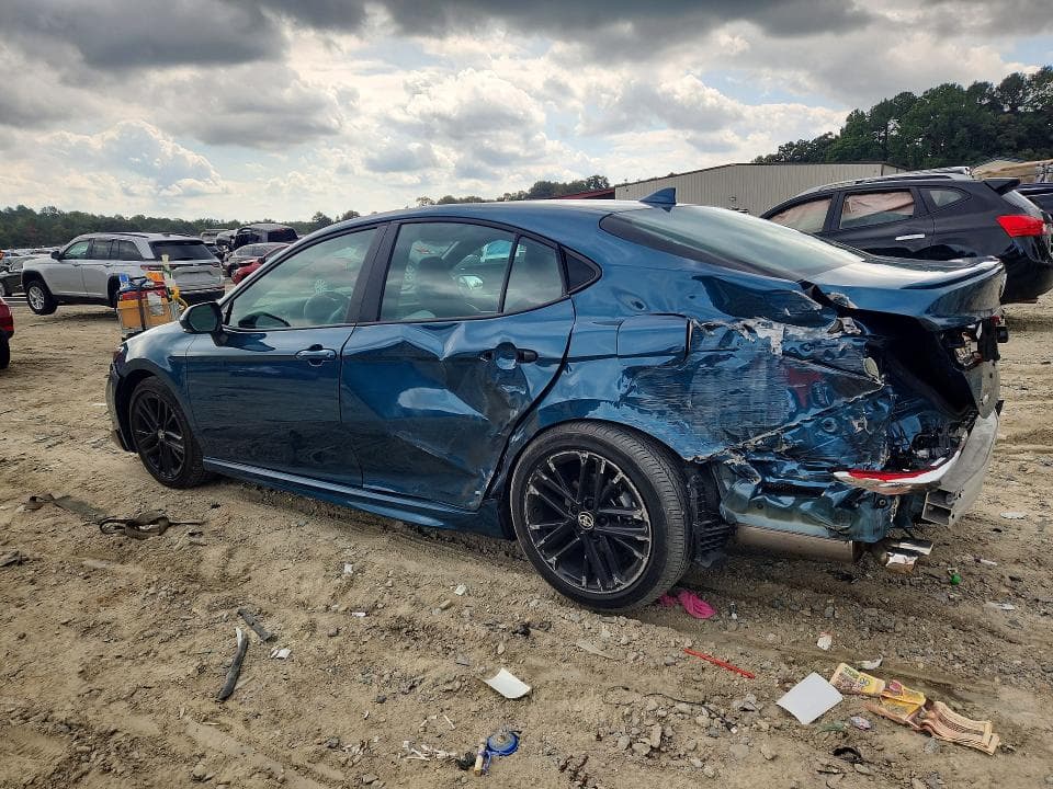 2025 TOYOTA CAMRY SE 2