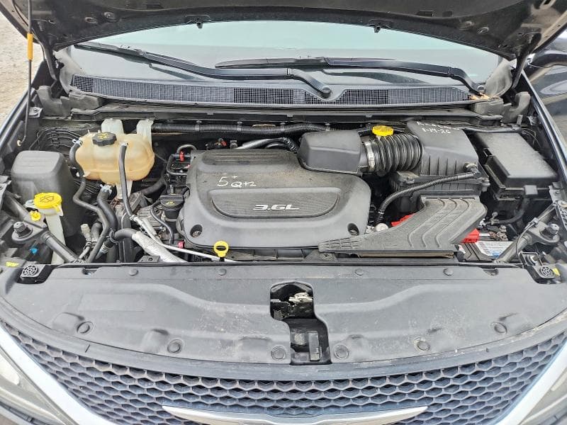 2018 CHRYSLER PACIFICA LIMITED 12