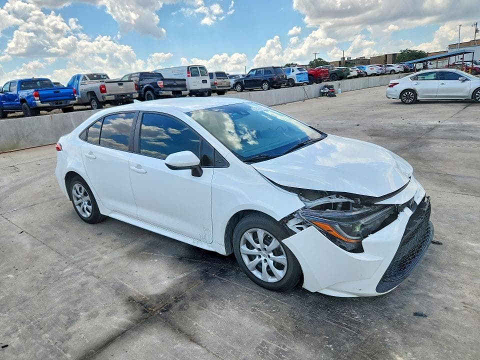2022 TOYOTA COROLLA LE 4