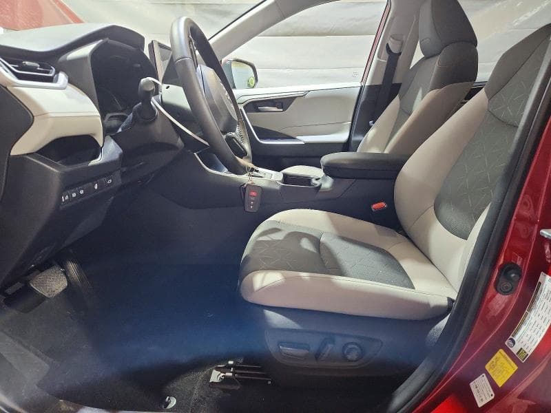 2025 TOYOTA RAV4 XLE 7