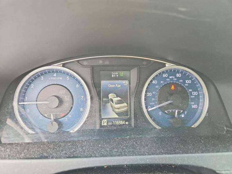 2017 TOYOTA CAMRY XLE 9