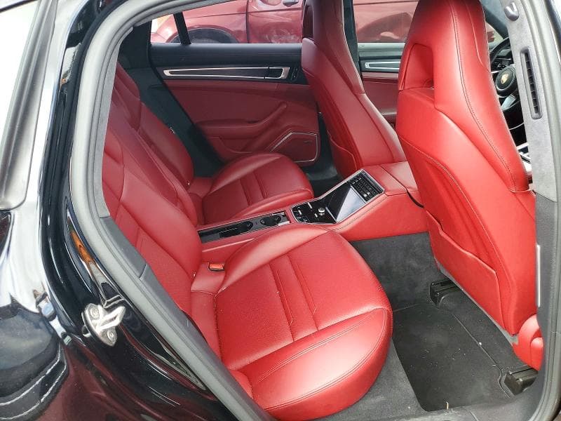 2020 PORSCHE PANAMERA GTS 10
