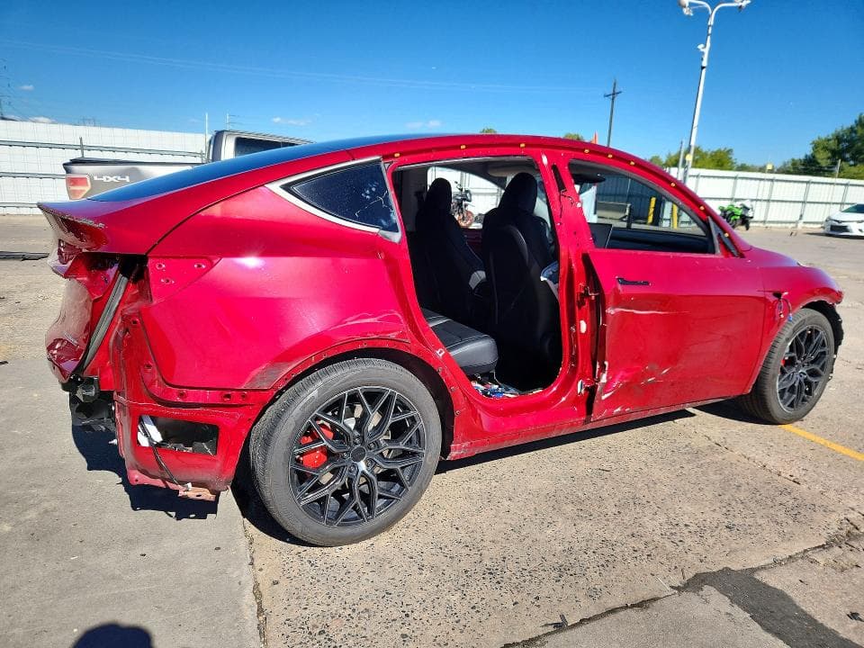 2025 TESLA MODEL Y 3