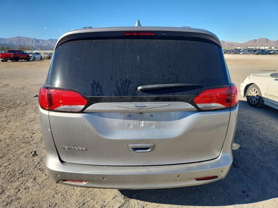 2020 CHRYSLER VOYAGER LXI 6