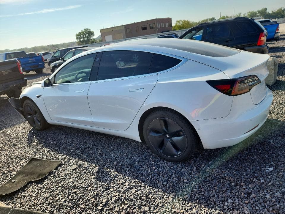 2018 TESLA MODEL 3 2