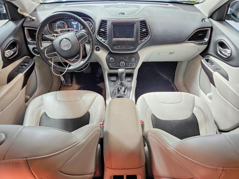 2020 JEEP CHEROKEE LATITUDE PLUS 8