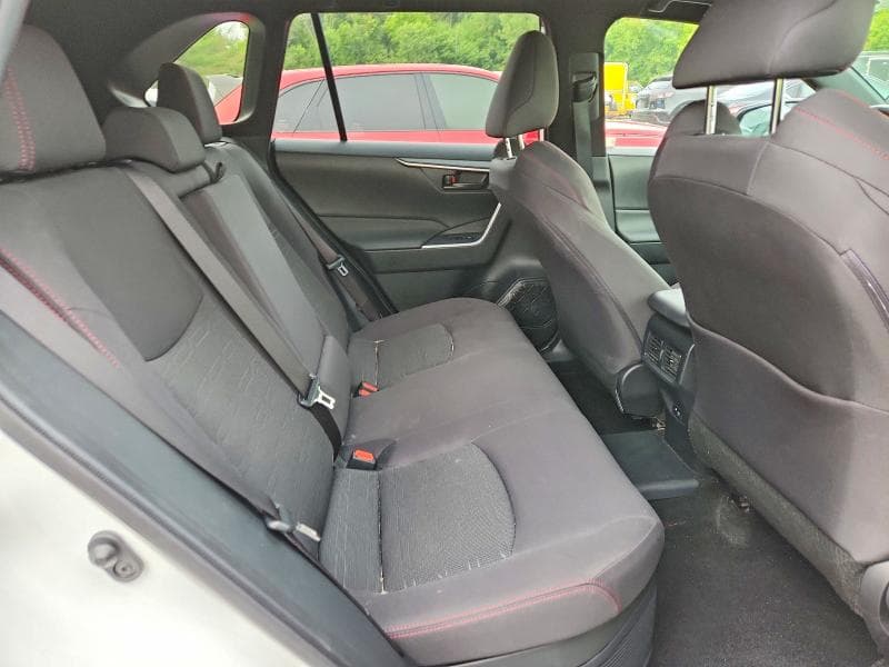 2021 TOYOTA RAV4 PRIME SE 11
