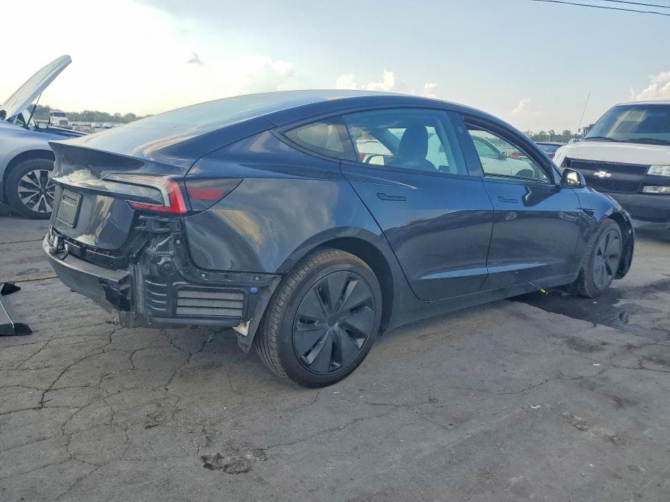 2025 TESLA MODEL 3 3
