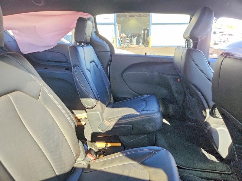 2027 CHRYSLER PACIFICA SELECT 11