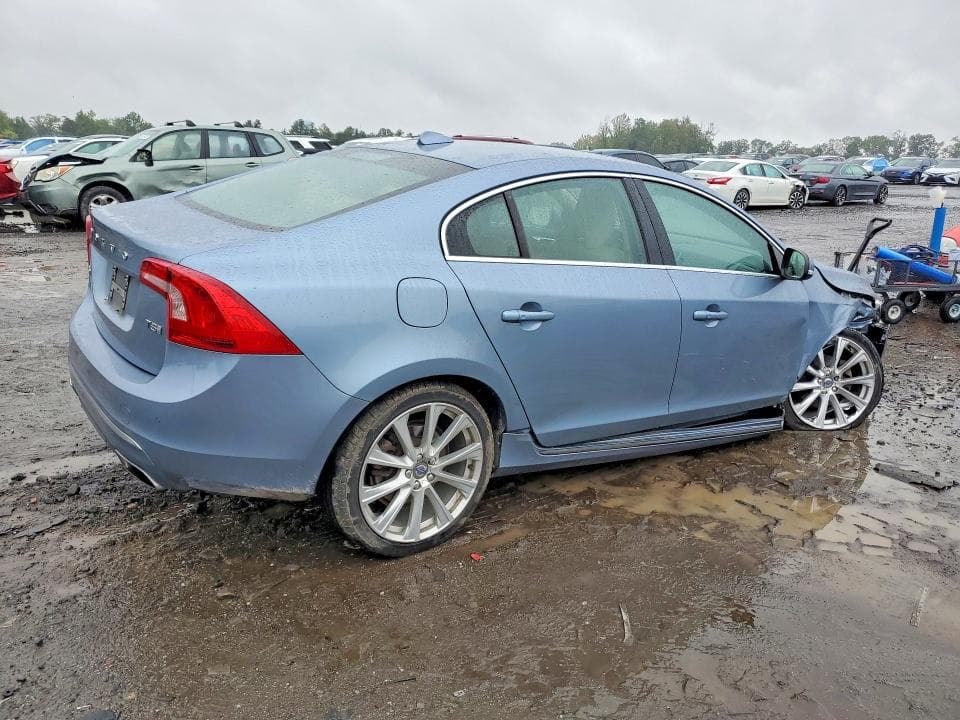 2018 VOLVO S60 PLATINUM 3
