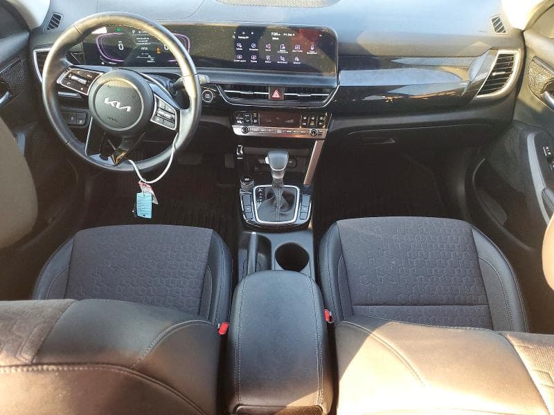 2025 KIA SELTOS S 8