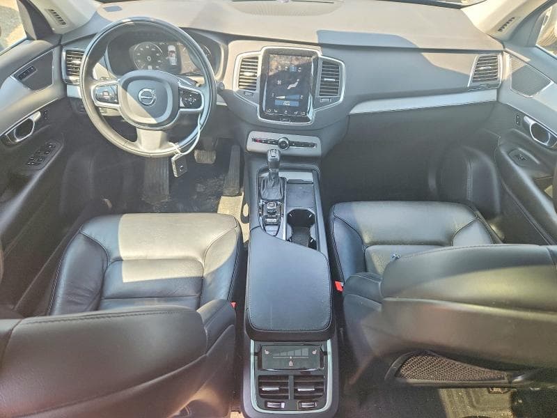 2021 VOLVO XC90 T5 MOMENTUM 8