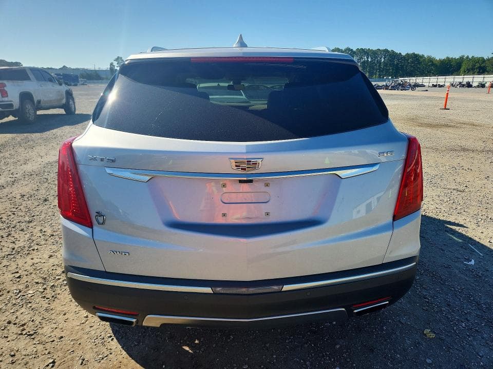 2017 CADILLAC XT5 PLATINUM 6