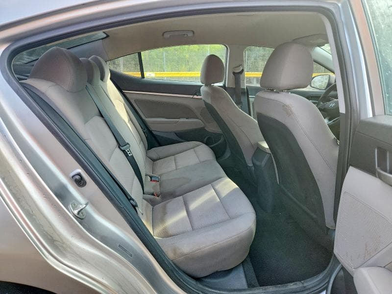 2020 HYUNDAI ELANTRA SEL 10