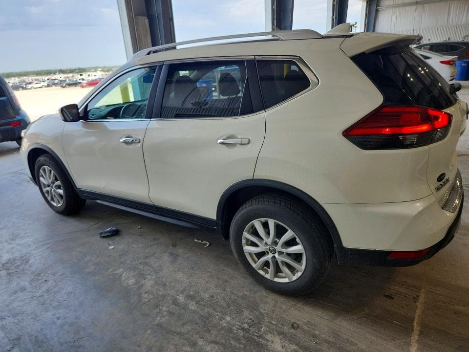 2017 NISSAN ROGUE SV 2