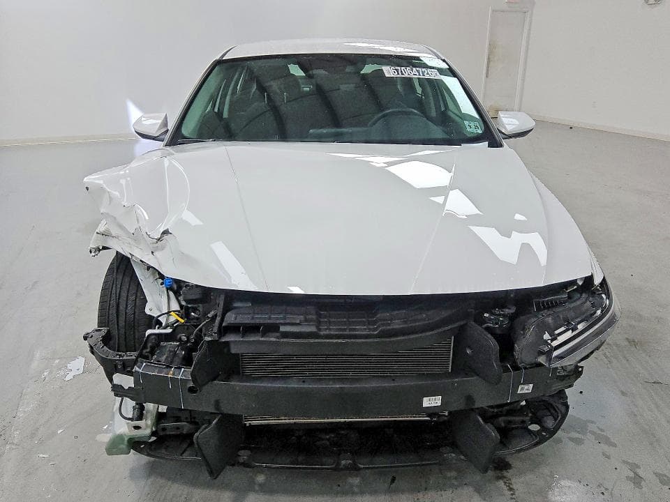 2024 HYUNDAI ELANTRA SEL 5