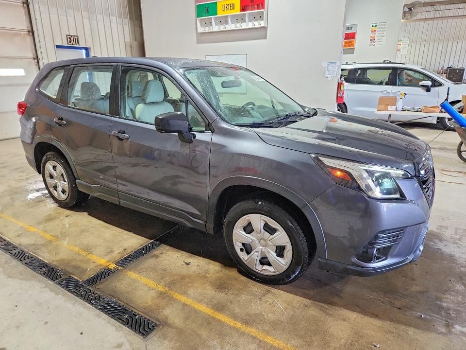 2022 SUBARU FORESTER 4