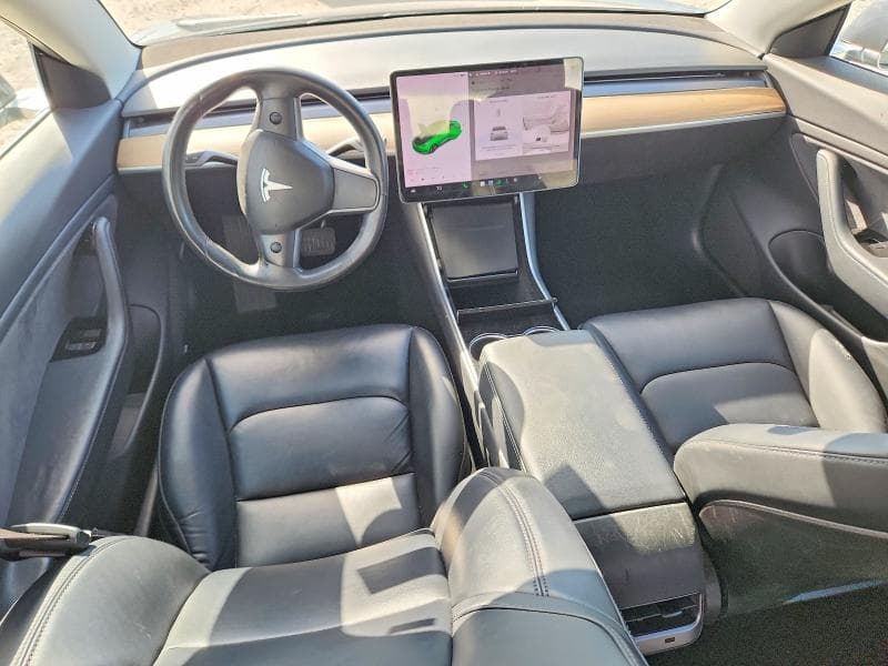 2018 TESLA MODEL 3 8