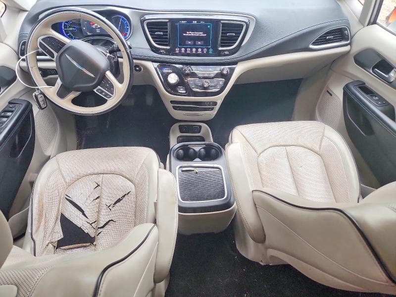 2018 CHRYSLER PACIFICA HYBRID LIMITED 8