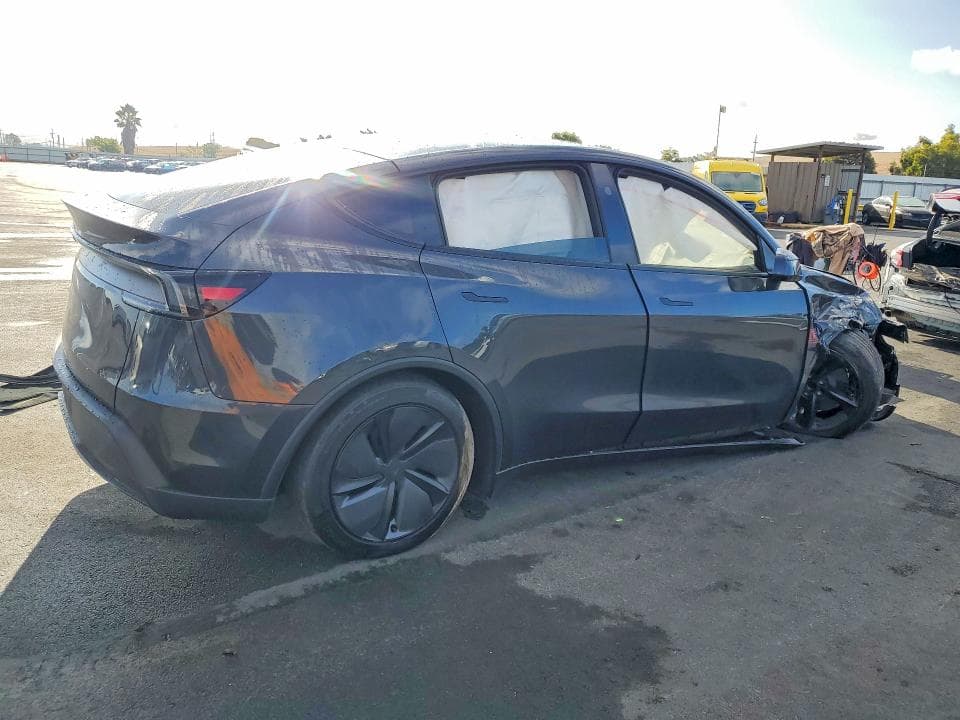 2026 TESLA MODEL Y 3