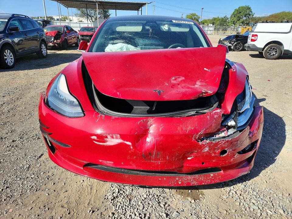 2018 TESLA MODEL 3 5