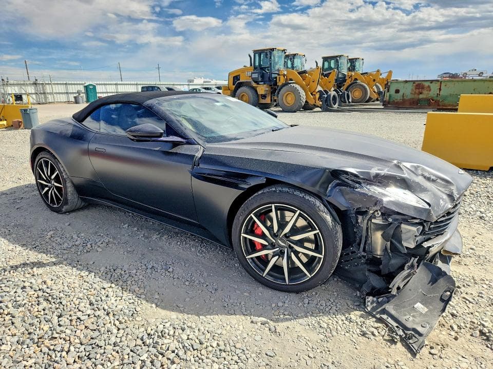 2019 ASTON MARTIN DB11 4