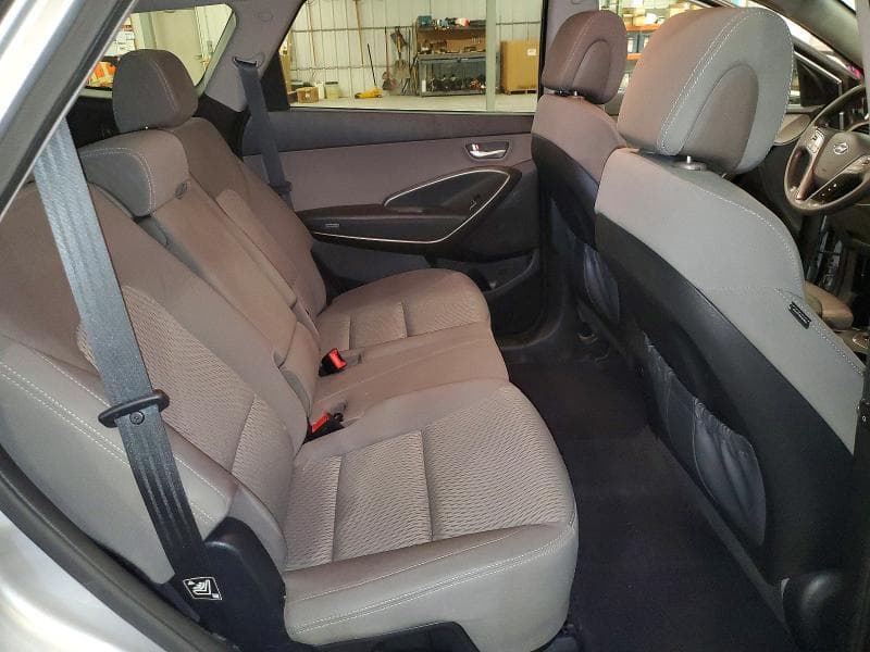 2017 HYUNDAI SANTA FE SE 11
