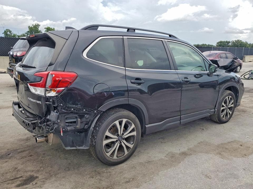 2021 SUBARU FORESTER LIMITED 3