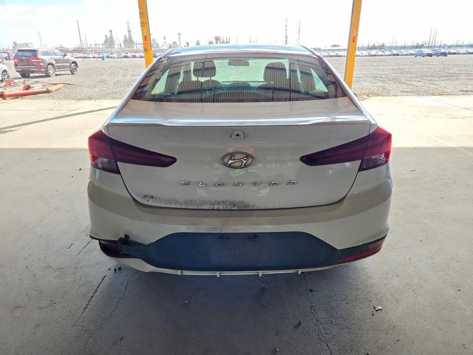 2019 HYUNDAI ELANTRA SE 6