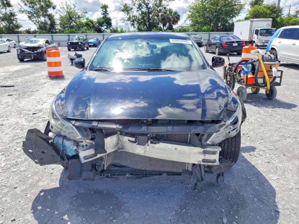 2019 NISSAN ALTIMA SR 5