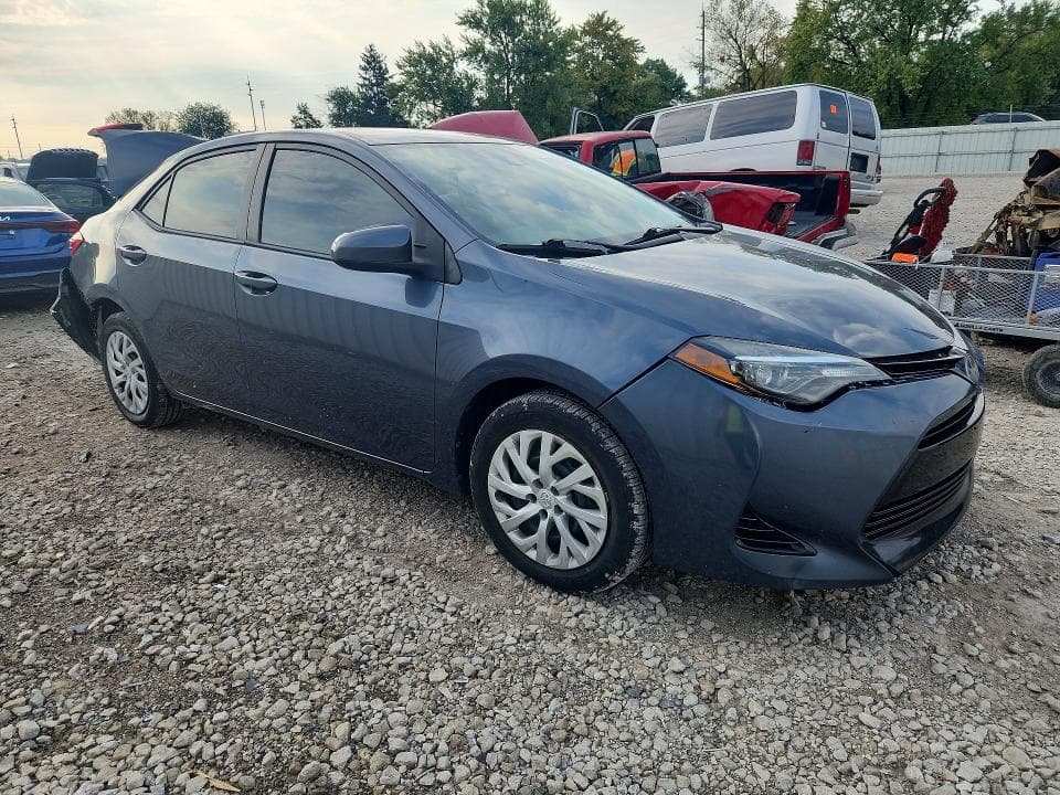 2018 TOYOTA COROLLA LE 4