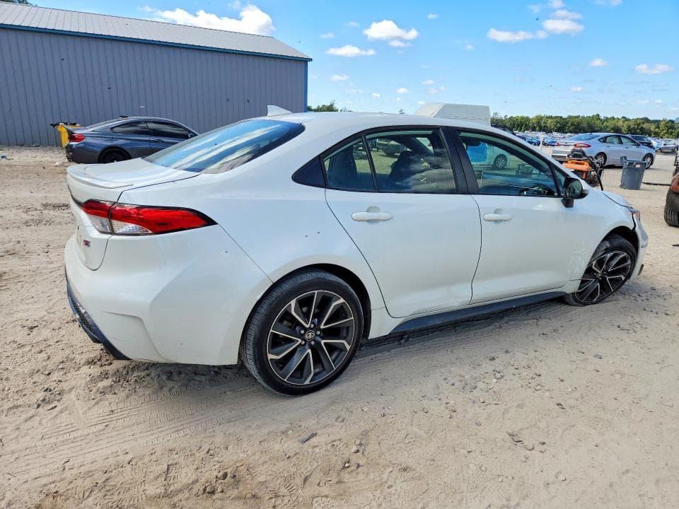 2021 TOYOTA COROLLA SE 3