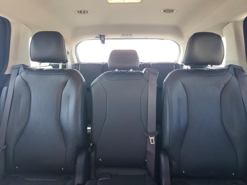 2023 KIA CARNIVAL LX 10