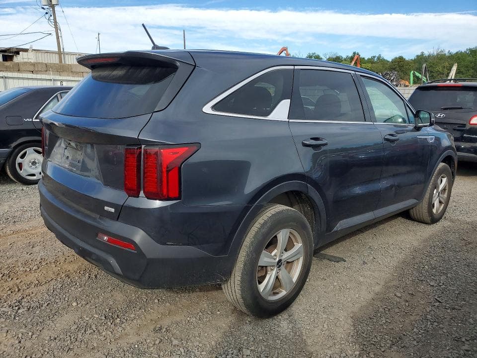 2023 KIA SORENTO LX 3