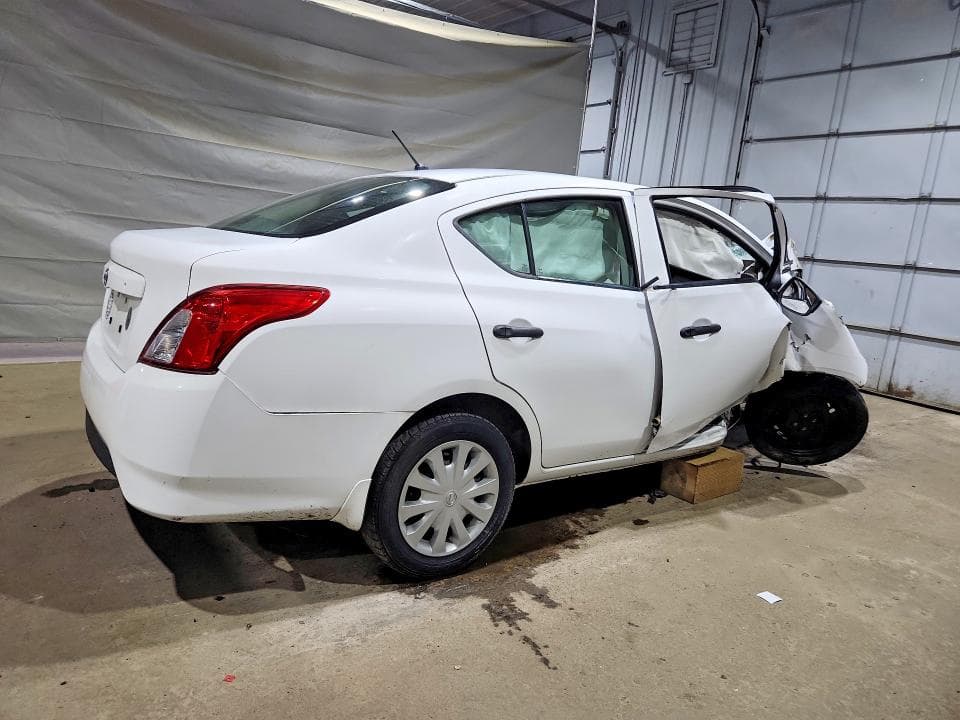 2019 NISSAN VERSA S 3