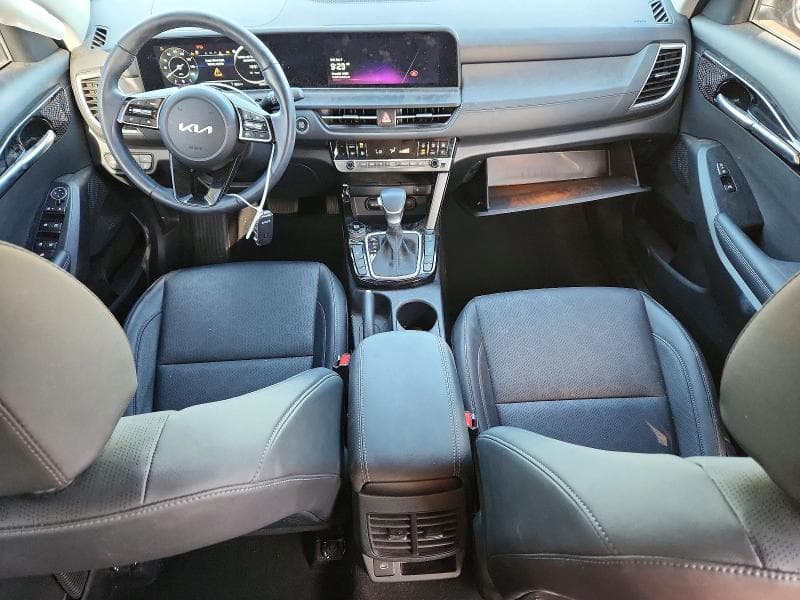 2025 KIA SELTOS EX 8