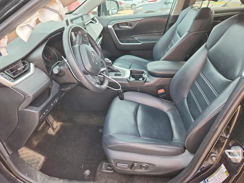 2020 TOYOTA RAV4 XLE 7